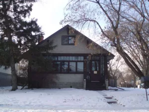 semi-bungalow house in Westmount