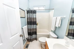 4 piece bathroom