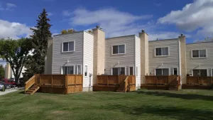 pepperwood-village-edmonton-condos-townhouses